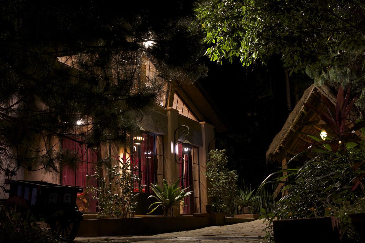 Hotel Lodge Au Bois Vert Antananarivo International Airport Ivato Exteriör bild